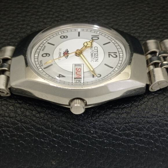 Vintage 1992 Citizen Automatic Mens Silver Watch W/daydate & Gold accents - Picture 5 of 10